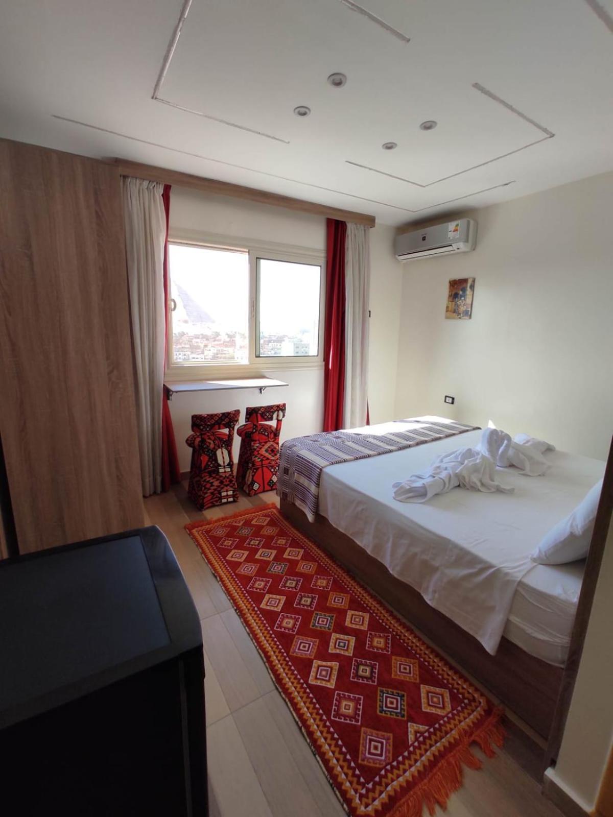 Pyramids View Suite/Vista Piramidi Kairo Bagian luar foto