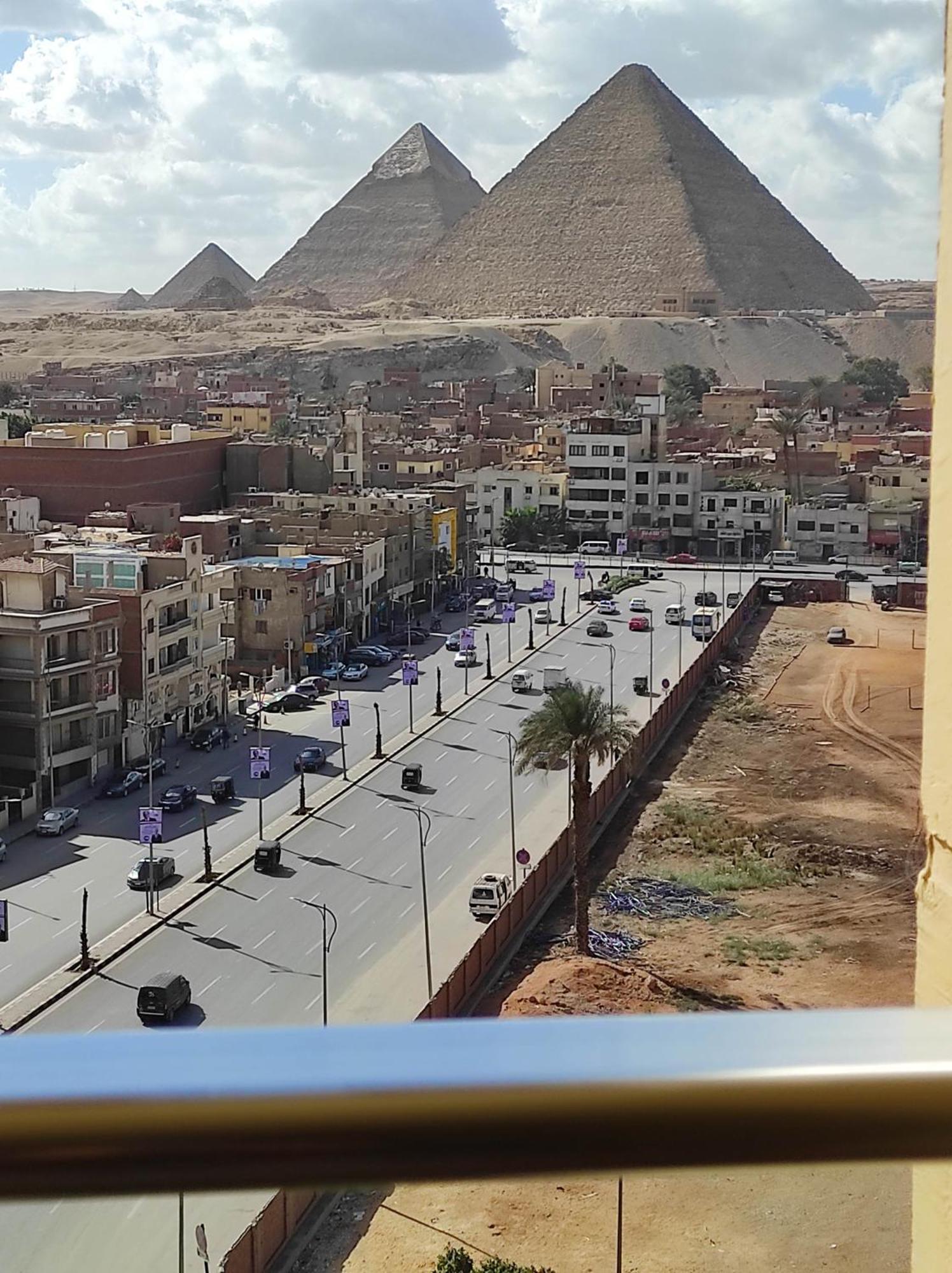 Pyramids View Suite/Vista Piramidi Kairo Ruang foto