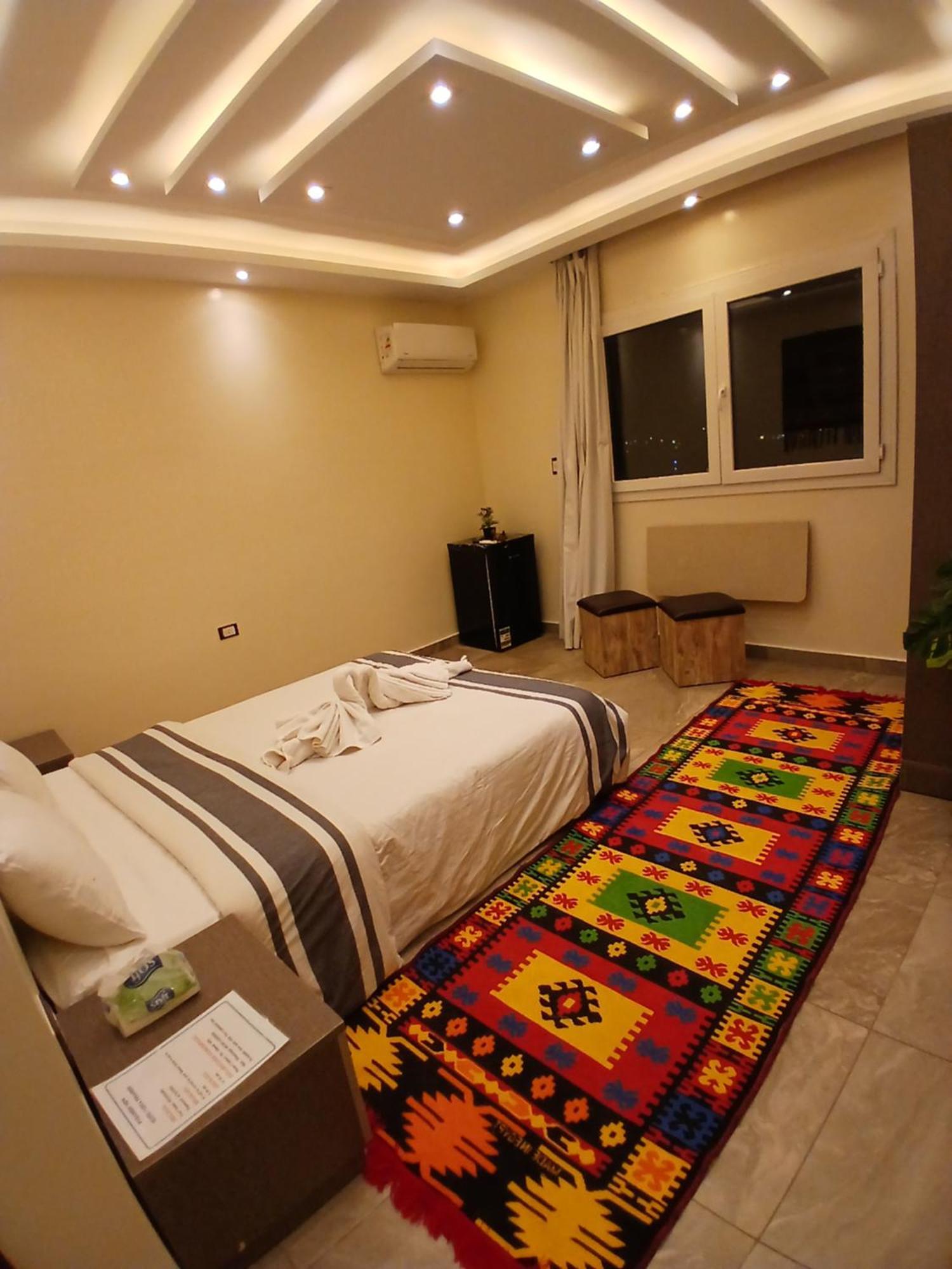 Pyramids View Suite/Vista Piramidi Kairo Ruang foto